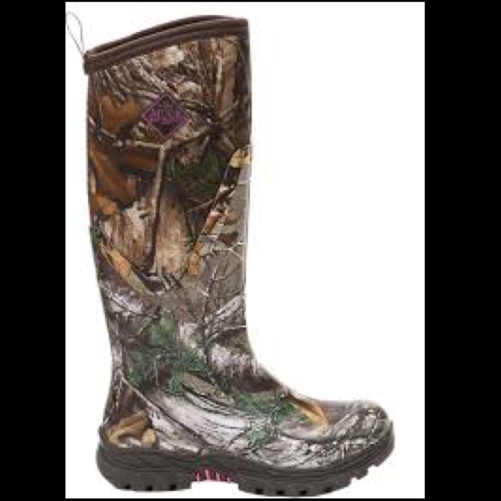 ISO CAMO MUCK BOOTS
